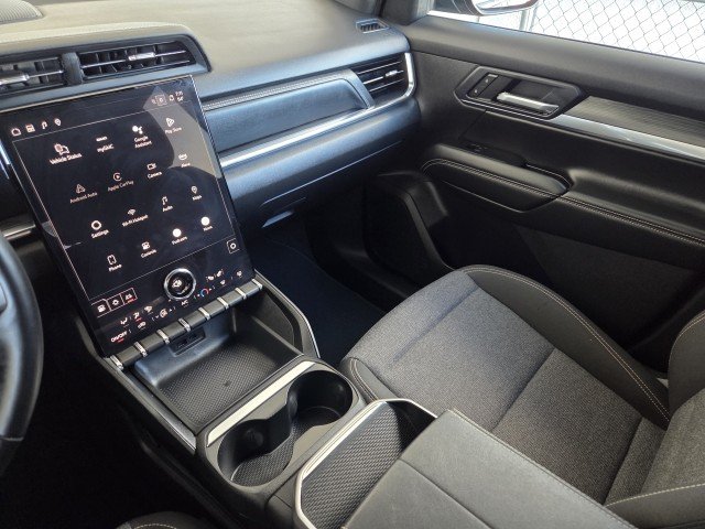 Used 2025 Ebony Twilight Metallic GMC Elevation image 26