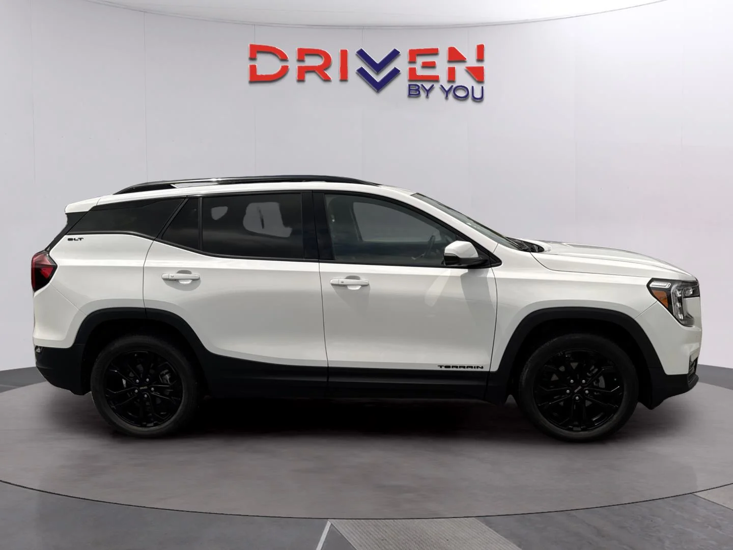 Used 2022 Summit White GMC SLT image 6