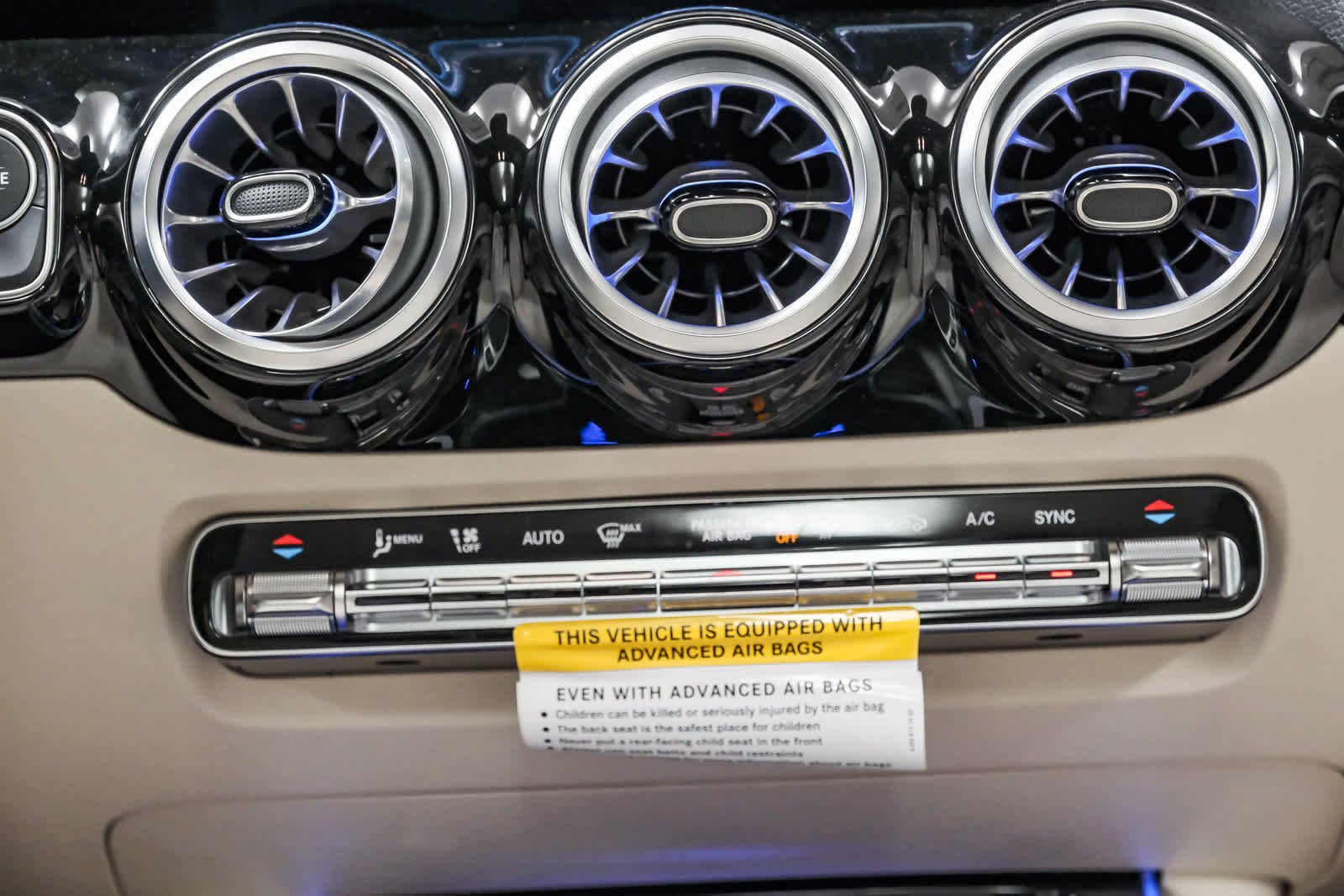 New 2026 Cirrus Silver Metallic Mercedes-Benz GLA 250 image 13