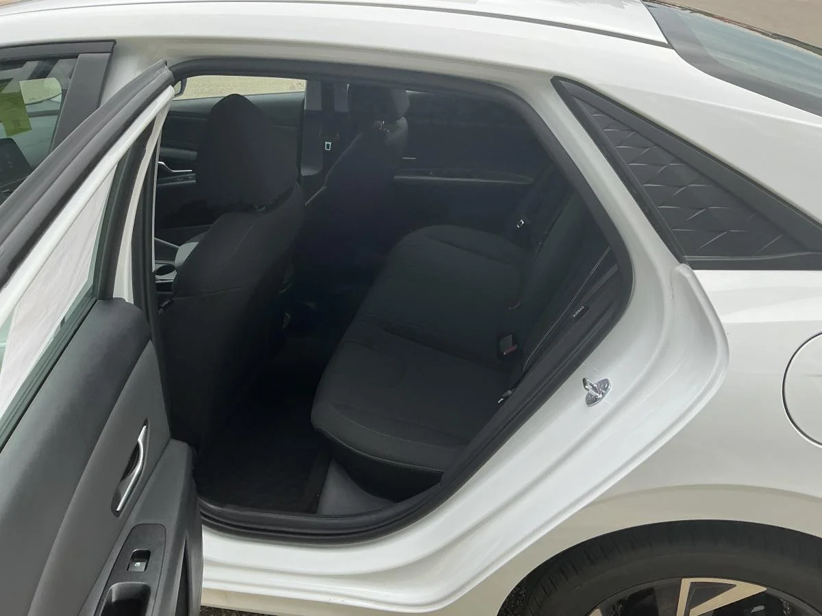 New 2026 White Hyundai Preferred image 35