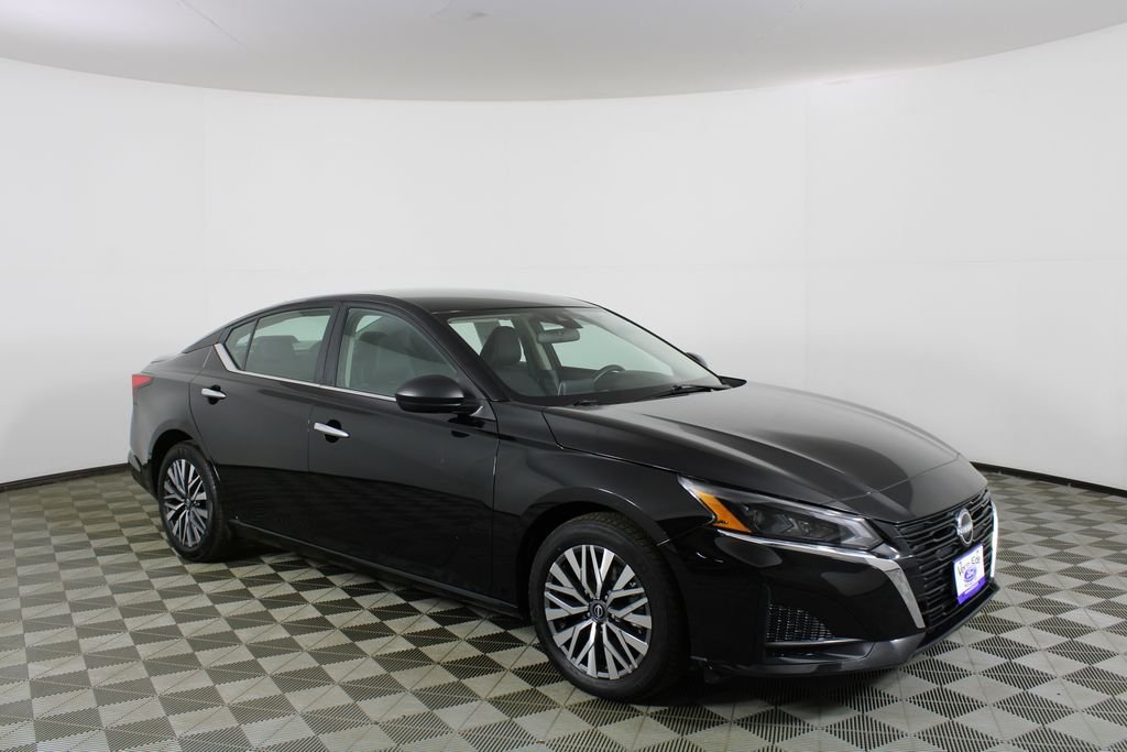 2025 Nissan Altima