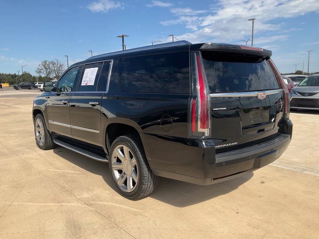 Used 2018 BLACK RAVEN Cadillac Luxury image 70