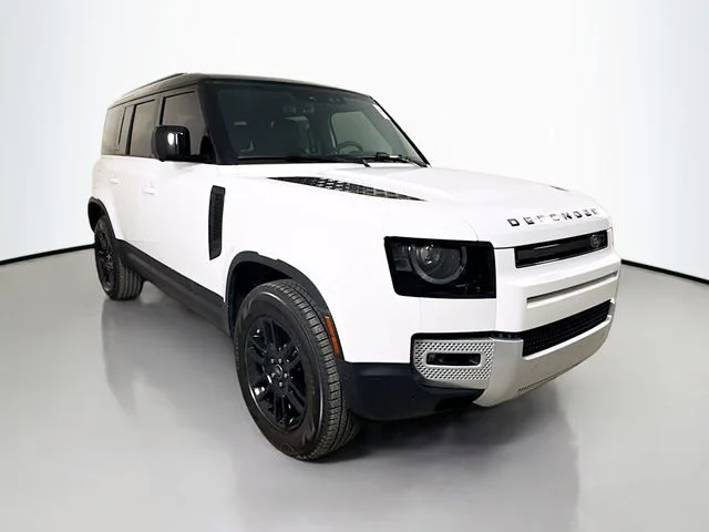 Used 2025 White Land Rover S image 3