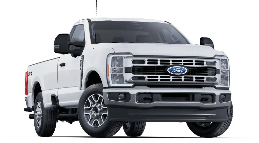 New 2025 White Ford XLT image 4