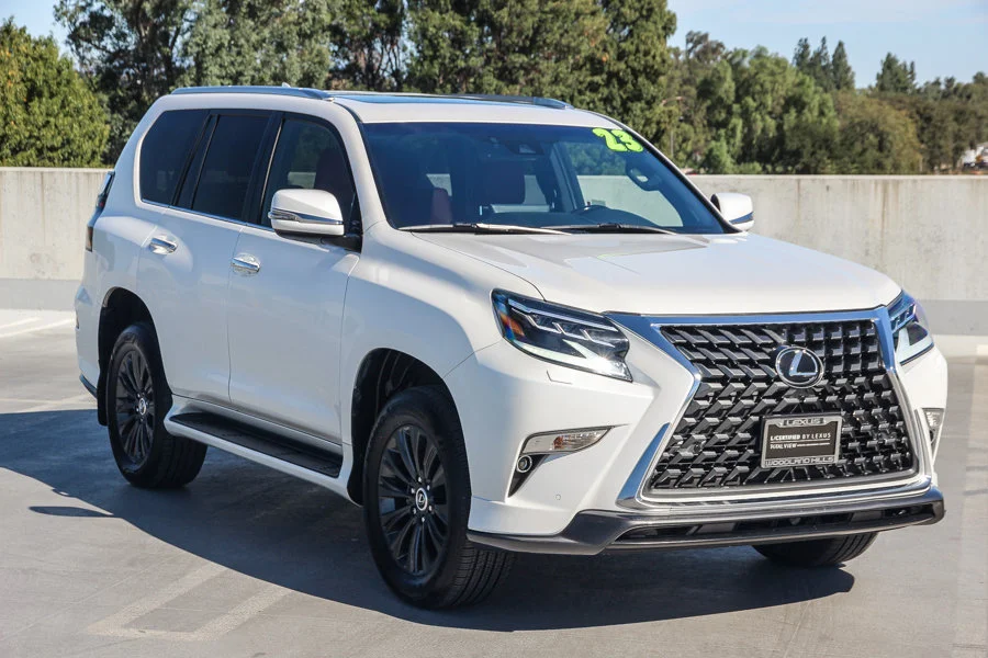 Certified Used 2023 White Lexus 460 image 3
