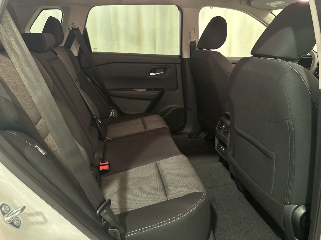 2026 Nissan Rogue SV - Photo 18