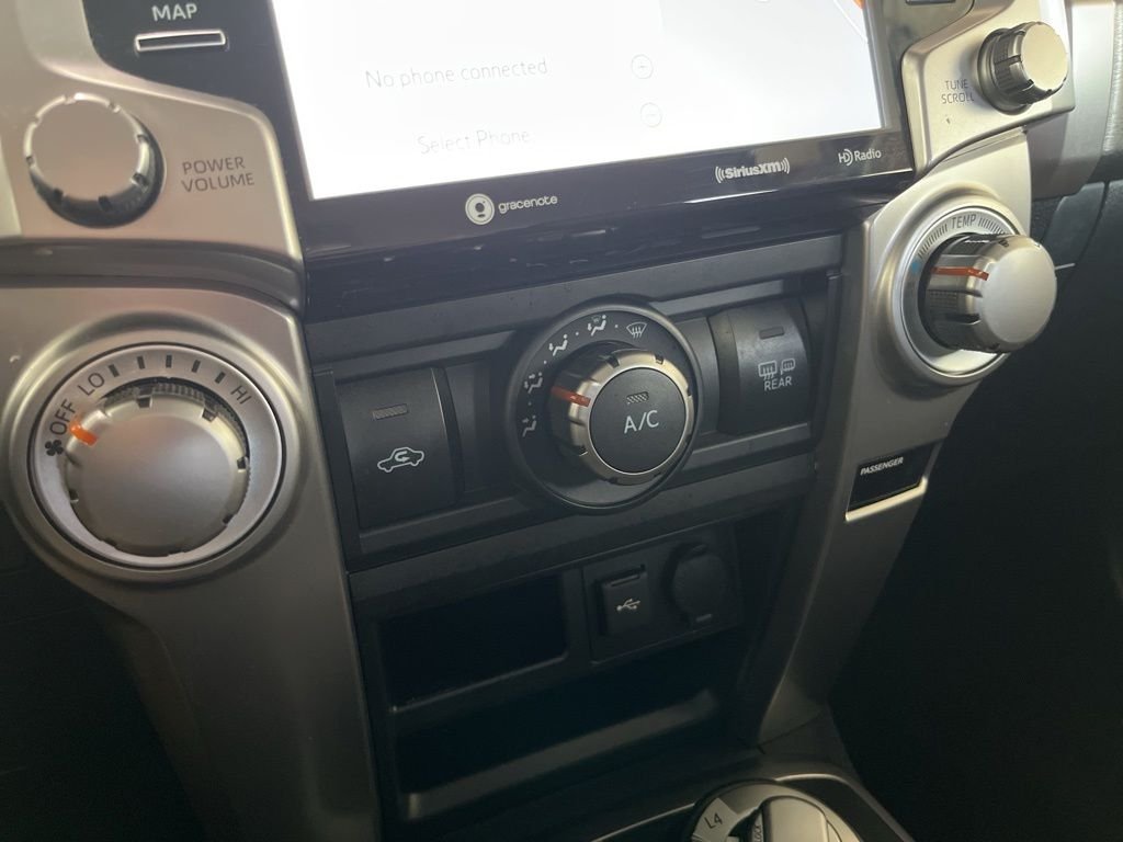 2020 Toyota 4Runner SR5 - Photo 14