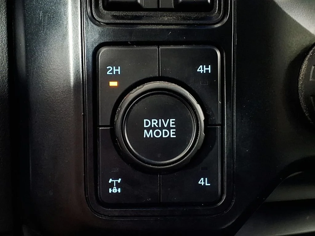 Used 2024 Oxford White Ford XL image 16