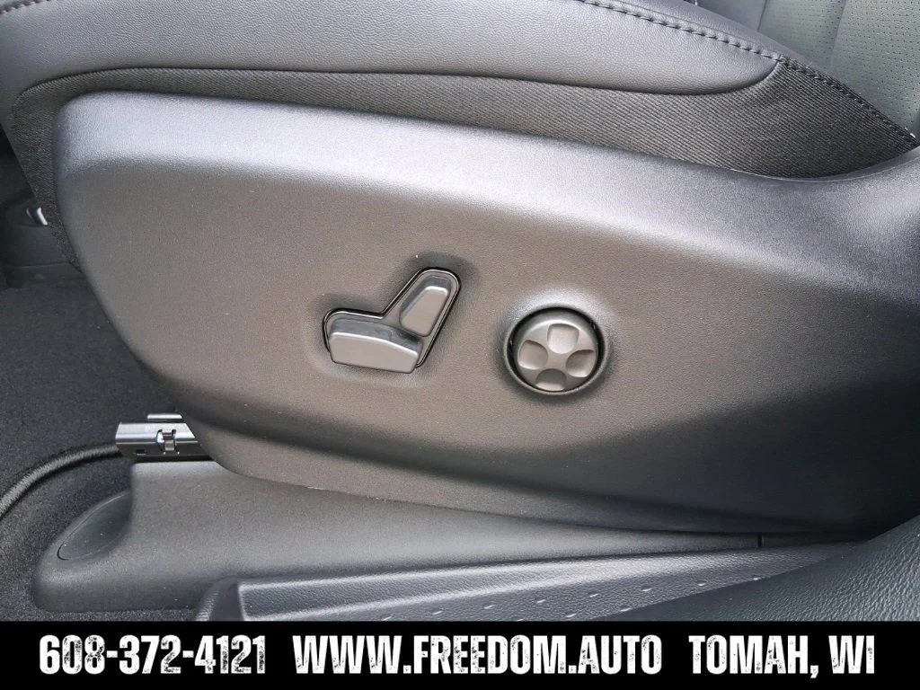 2026 Chrysler Pacifica Select - Photo 16
