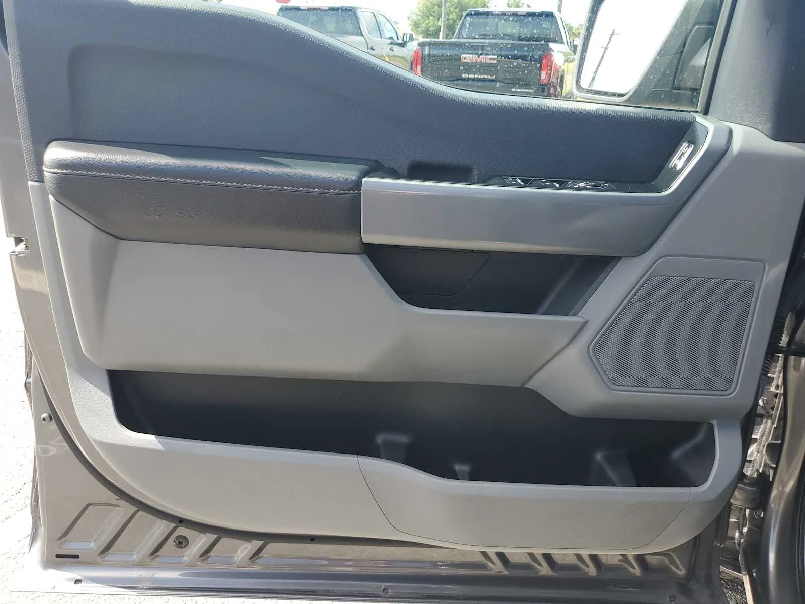 Used 2023 Gray Ford XL image 22