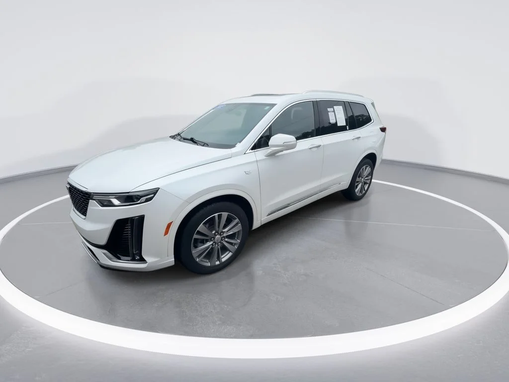 Used 2022 White Cadillac Premium Luxury image 4