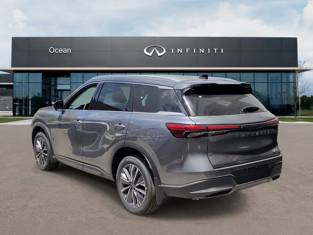 New 2027 Gray INFINITI LUXE image 4