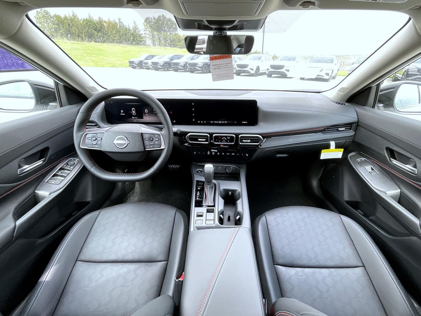 New 2026 Aspen White TriCoat / Super Black Two-tone Nissan SR image 15