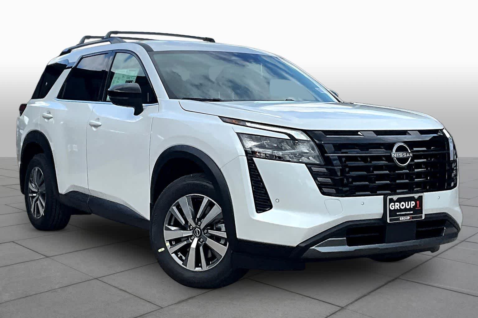 New 2026 Everest White Pearl Tricoat Nissan SL image 2