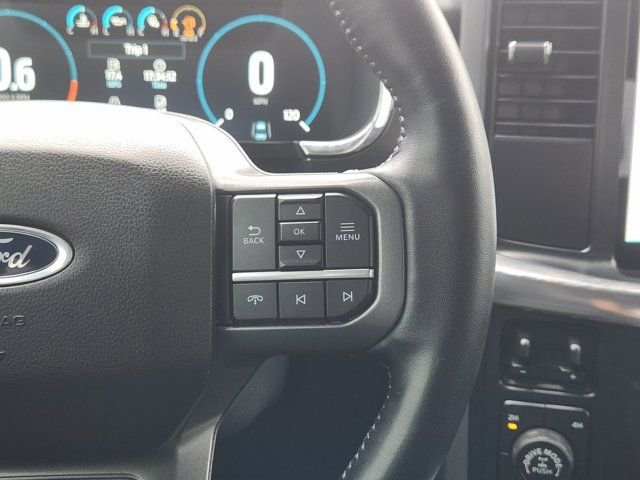 Used 2022 White Ford Lariat image 29