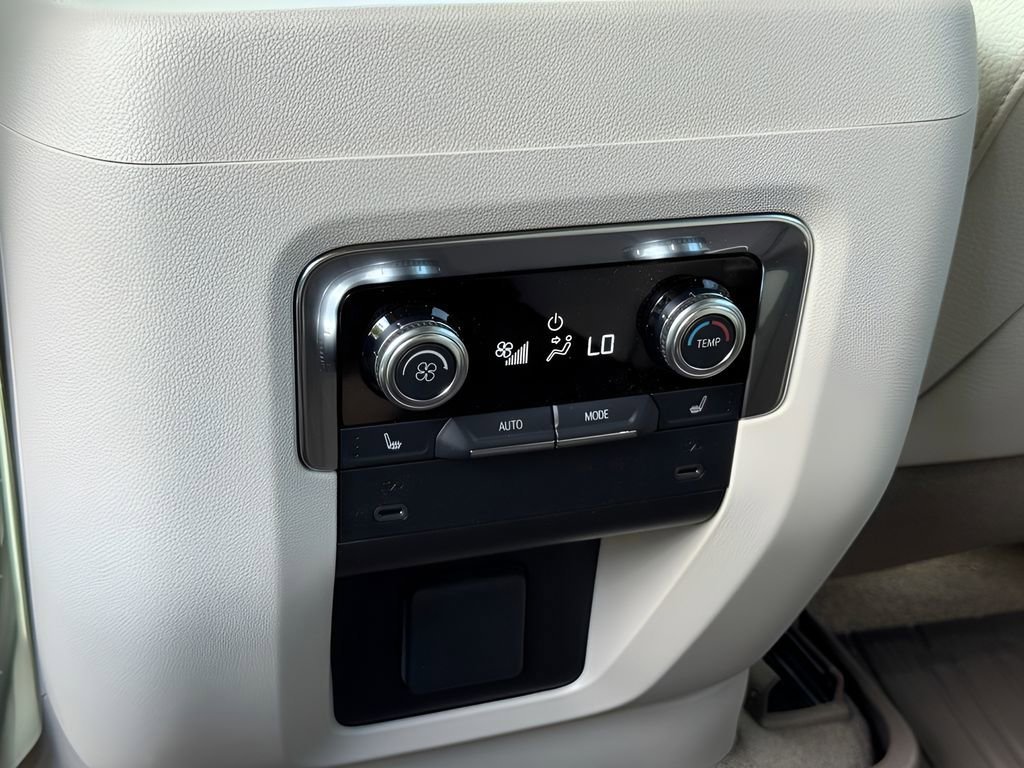 2026 GMC Yukon XL Denali - Photo 18