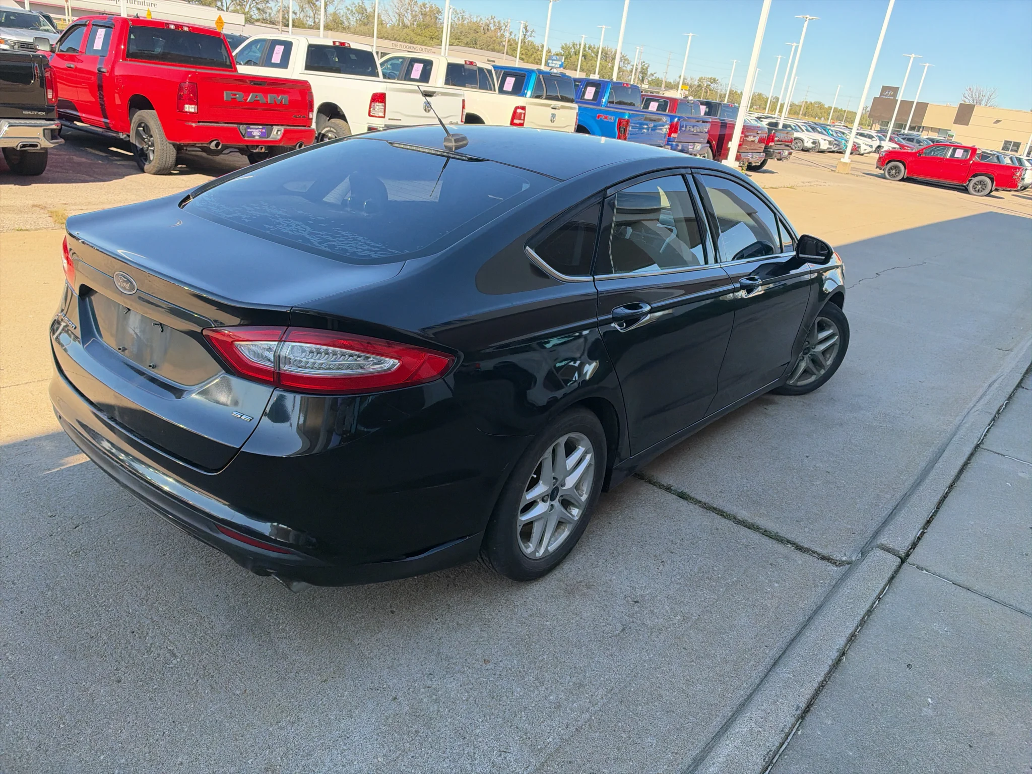 Used 2015 Ruby Red Tinted Clearcoat Ford SE image 6