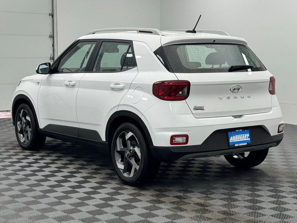 Used 2025 Lunar White Hyundai SEL image 10