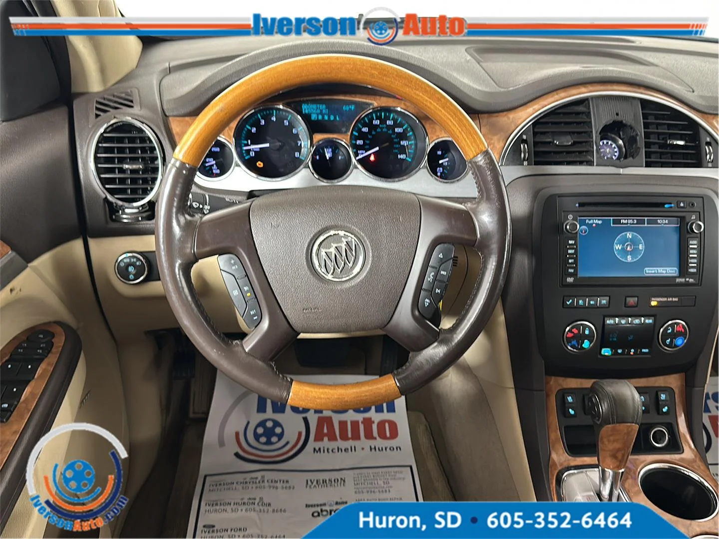 Used 2011 White Diamond Tricoat Buick CXL-2 image 26