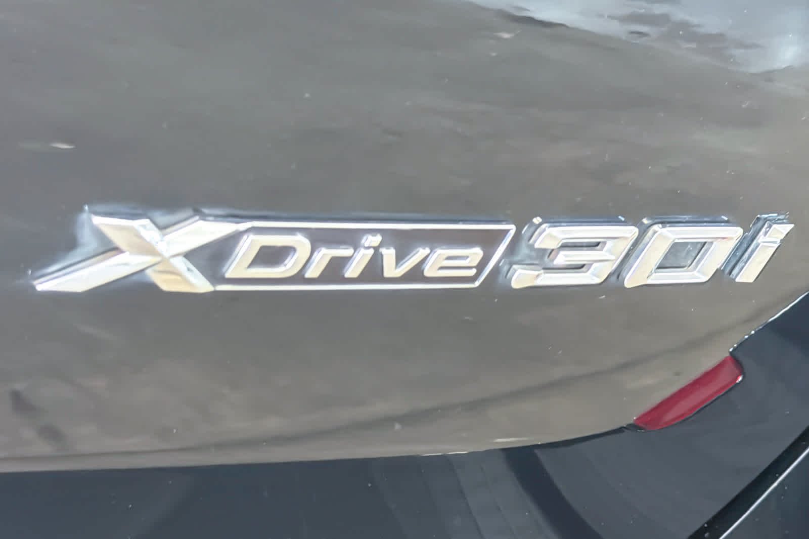 Used 2021 Jet Black BMW xDrive30i image 28