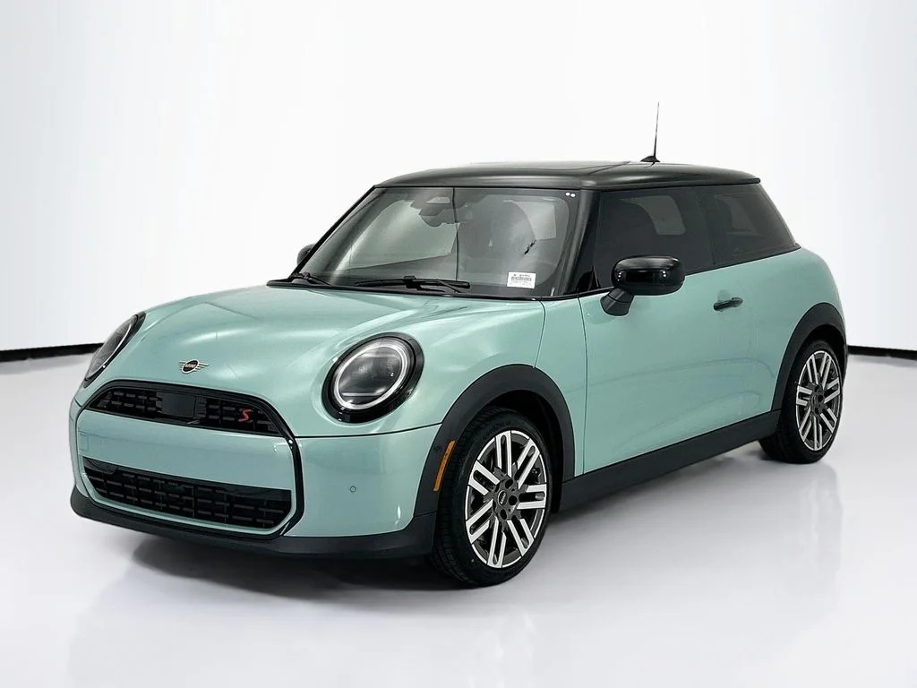 2026 MINI Hardtop Cooper S Signature's photo