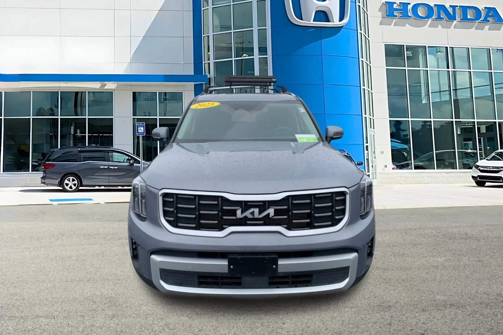 Used 2025 Silver Kia S image 8