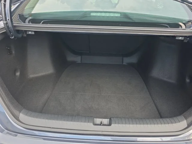 Used 2025 Gray Honda SE image 13