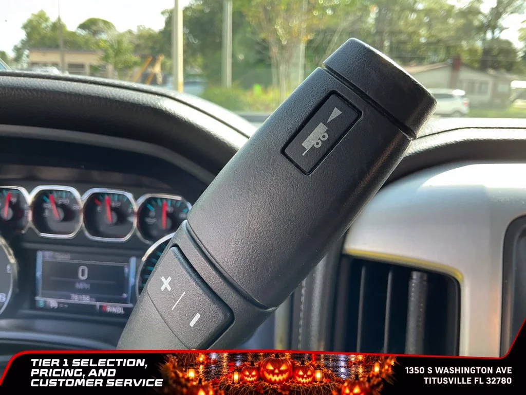 Used 2017 PEPPERDUST METALLIC GMC SLE image 32