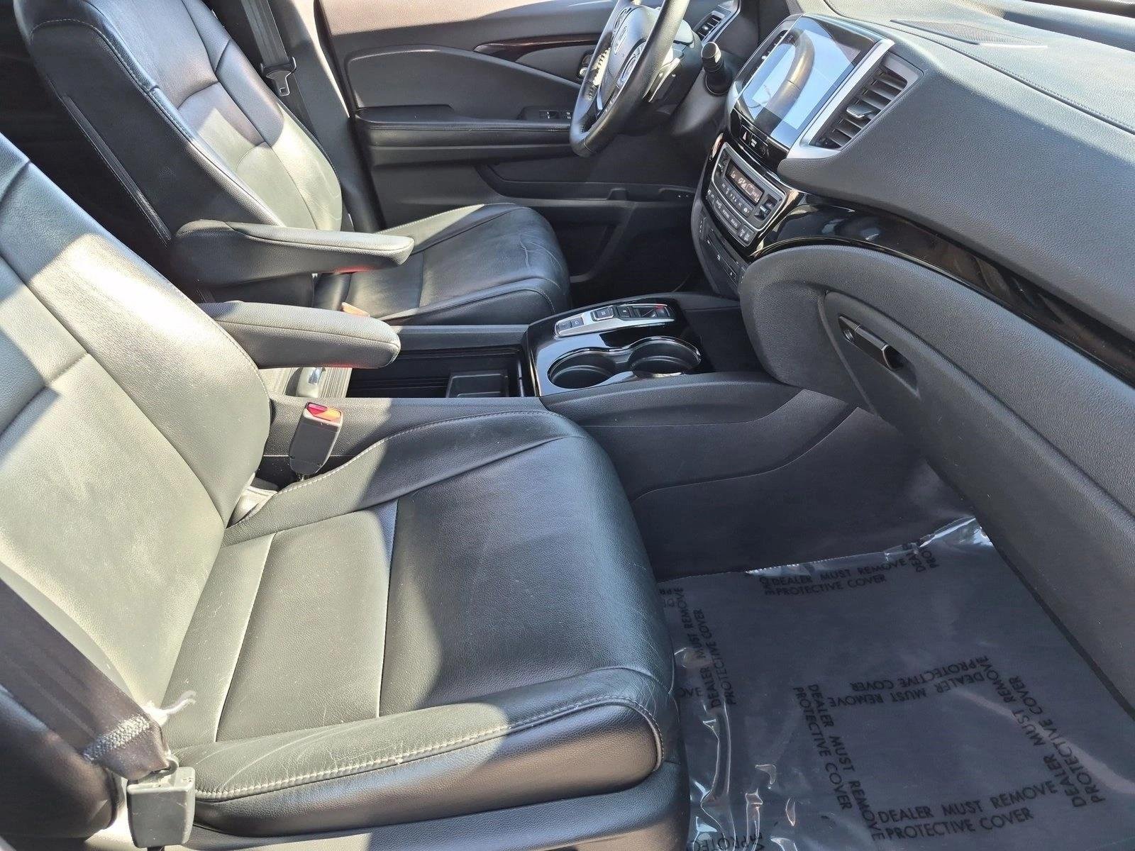 Used 2016 Modern Steel Metallic Honda Touring image 20