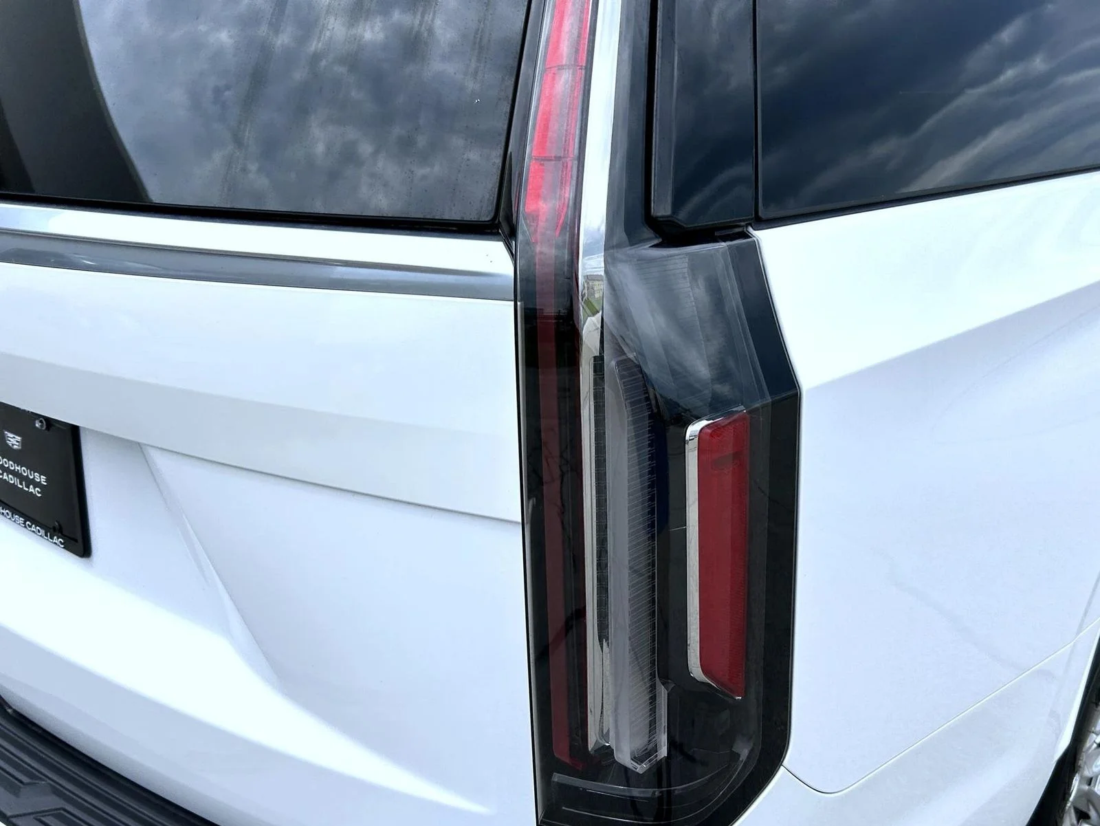 Used 2021 White Cadillac Premium Luxury image 11