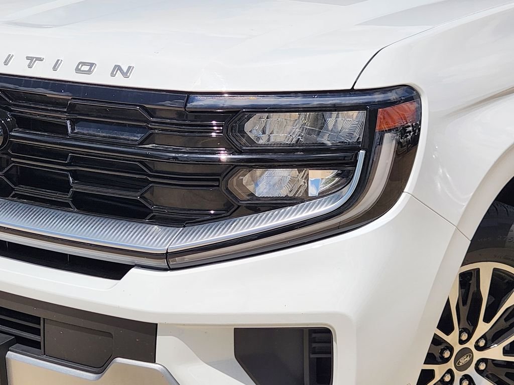 Used 2025 Oxford White Ford Platinum image 11