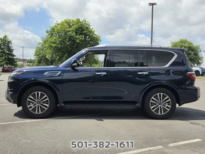 Used 2024 Blue Pearl NISSAN 4X2 SL image 2