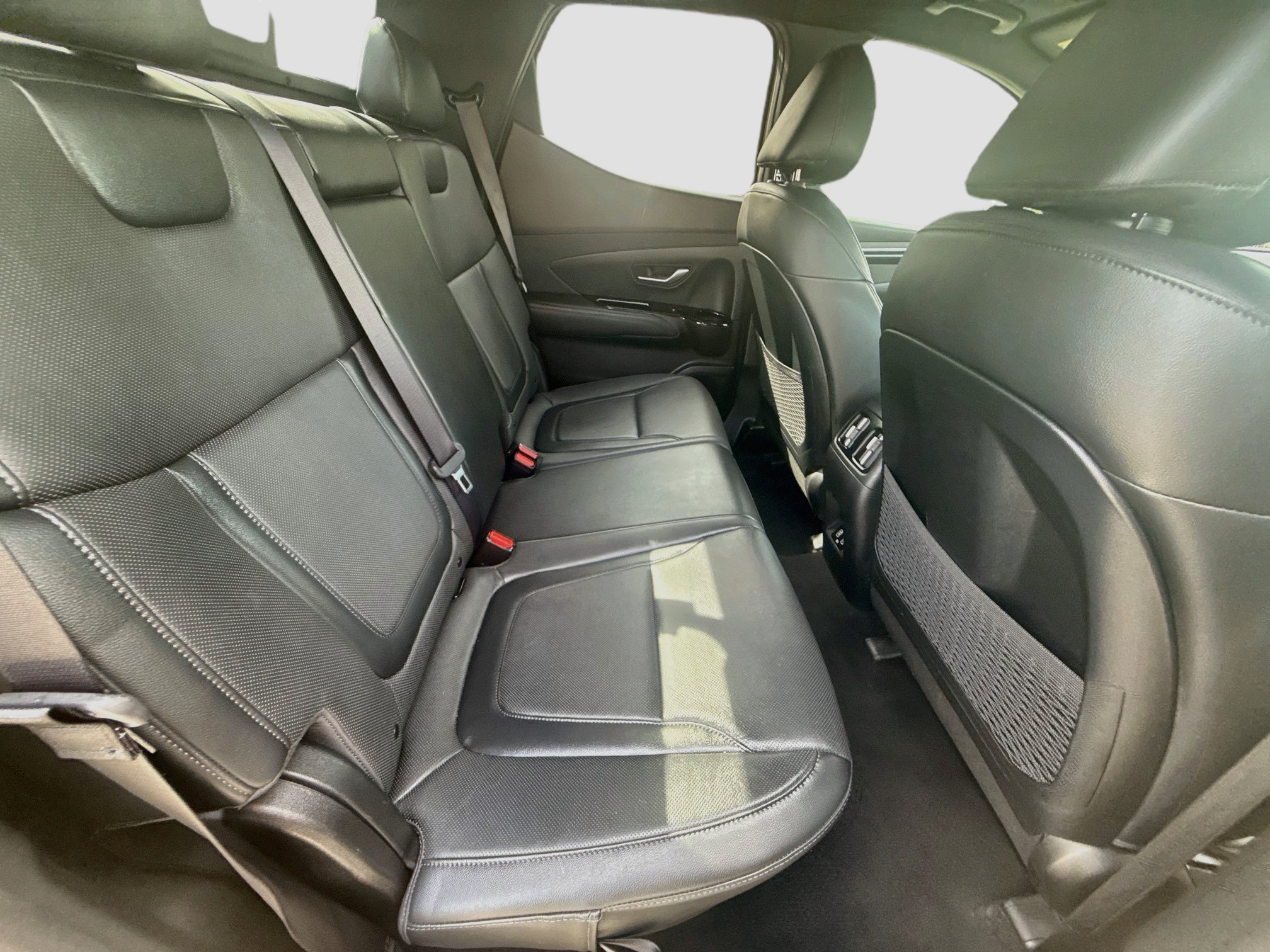 Used 2024 California Sand Hyundai Limited image 26