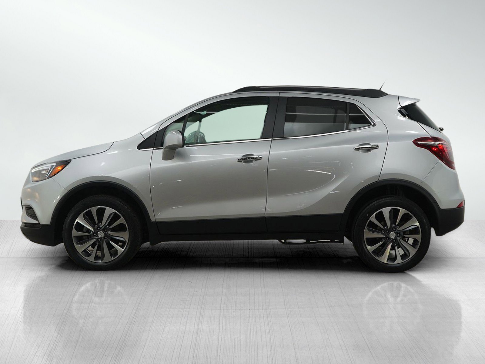 Used 2022 Buick Encore Preferred with VIN KL4CJESM1NB559456 for sale in Roseville, Minnesota