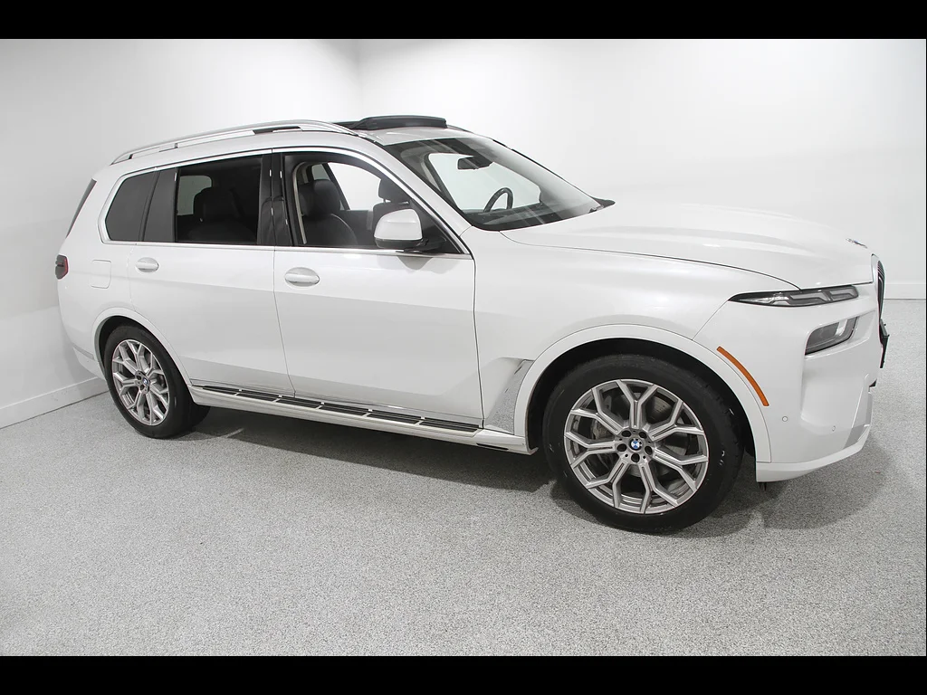 2023 BMW X7