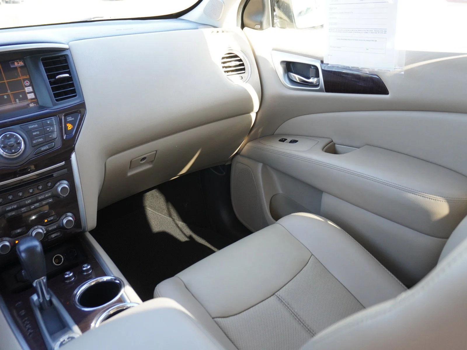 Used 2016 Pearl White Nissan Platinum image 19