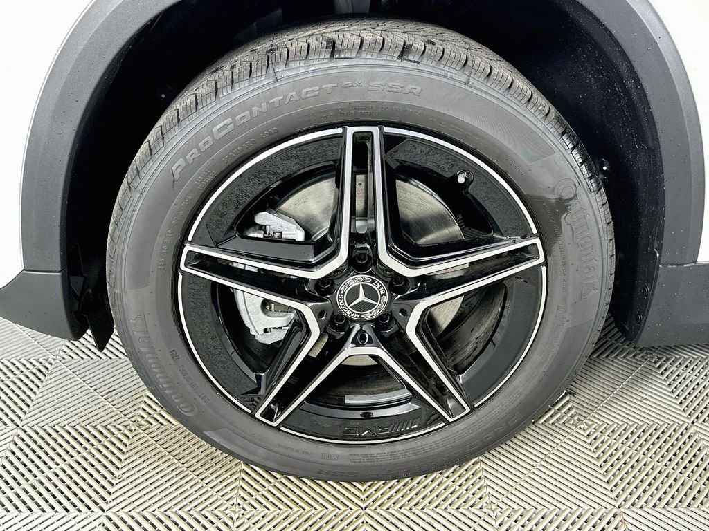 New 2026 Polar White Mercedes-Benz GLA 250 image 31