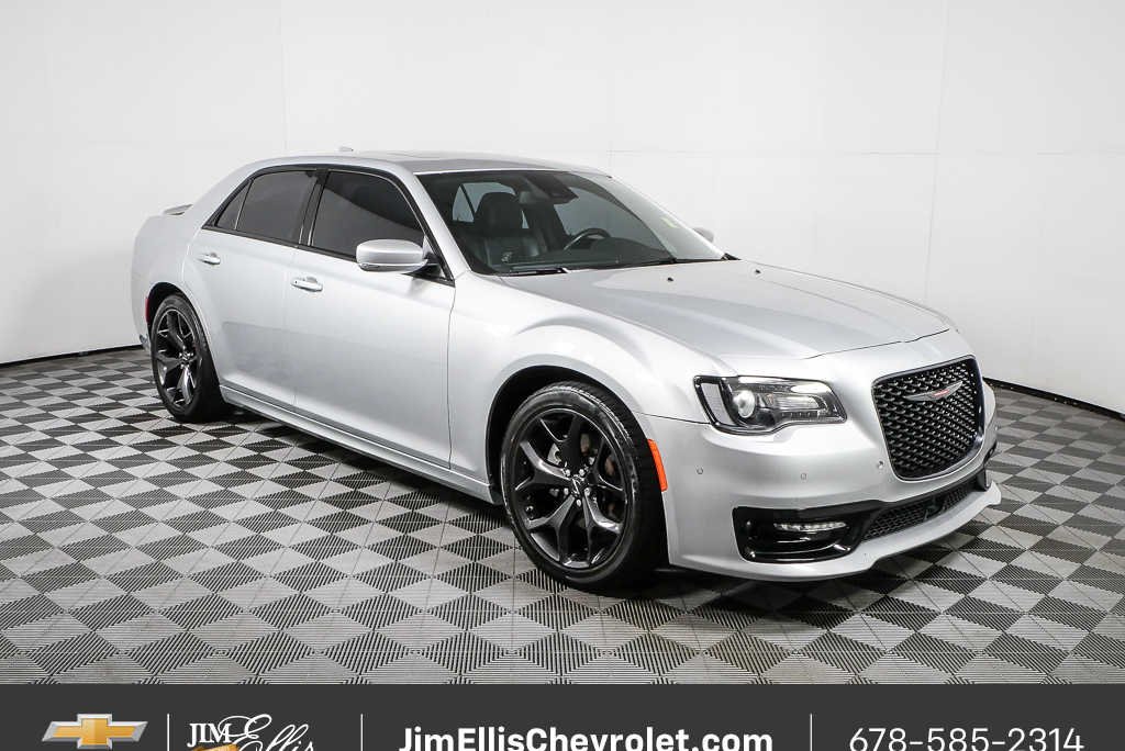 2022 Chrysler 300 S's photo