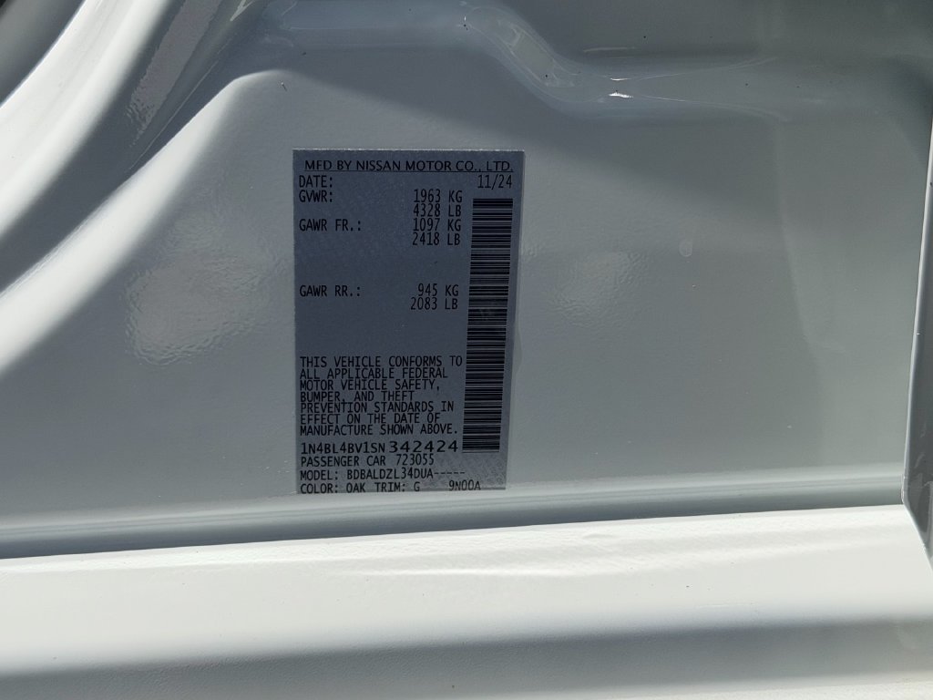 Used 2025 White Nissan 2.5 S image 21