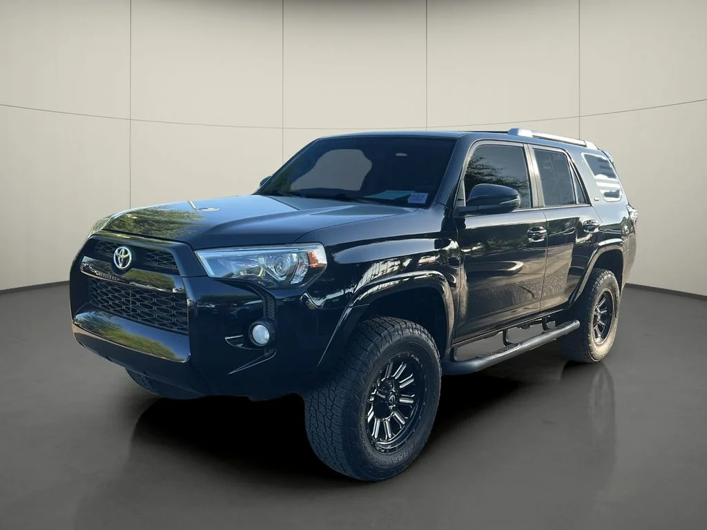 Used 2018 Black Toyota SR5 Premium image 3