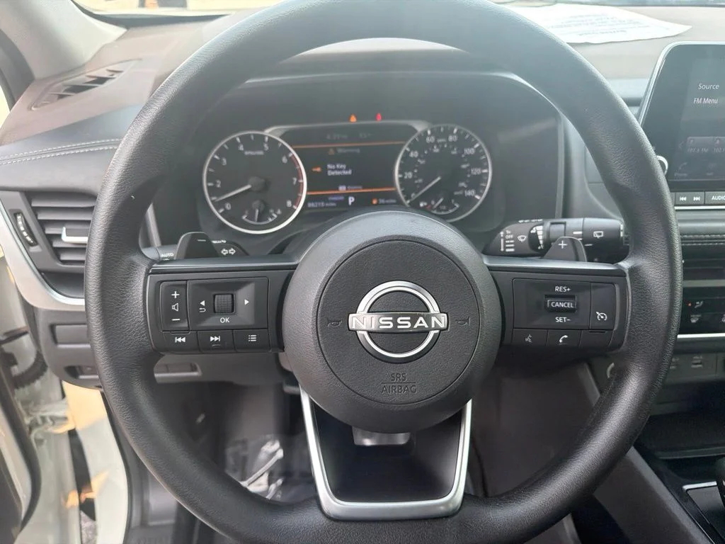 Used 2022 White Nissan S image 19