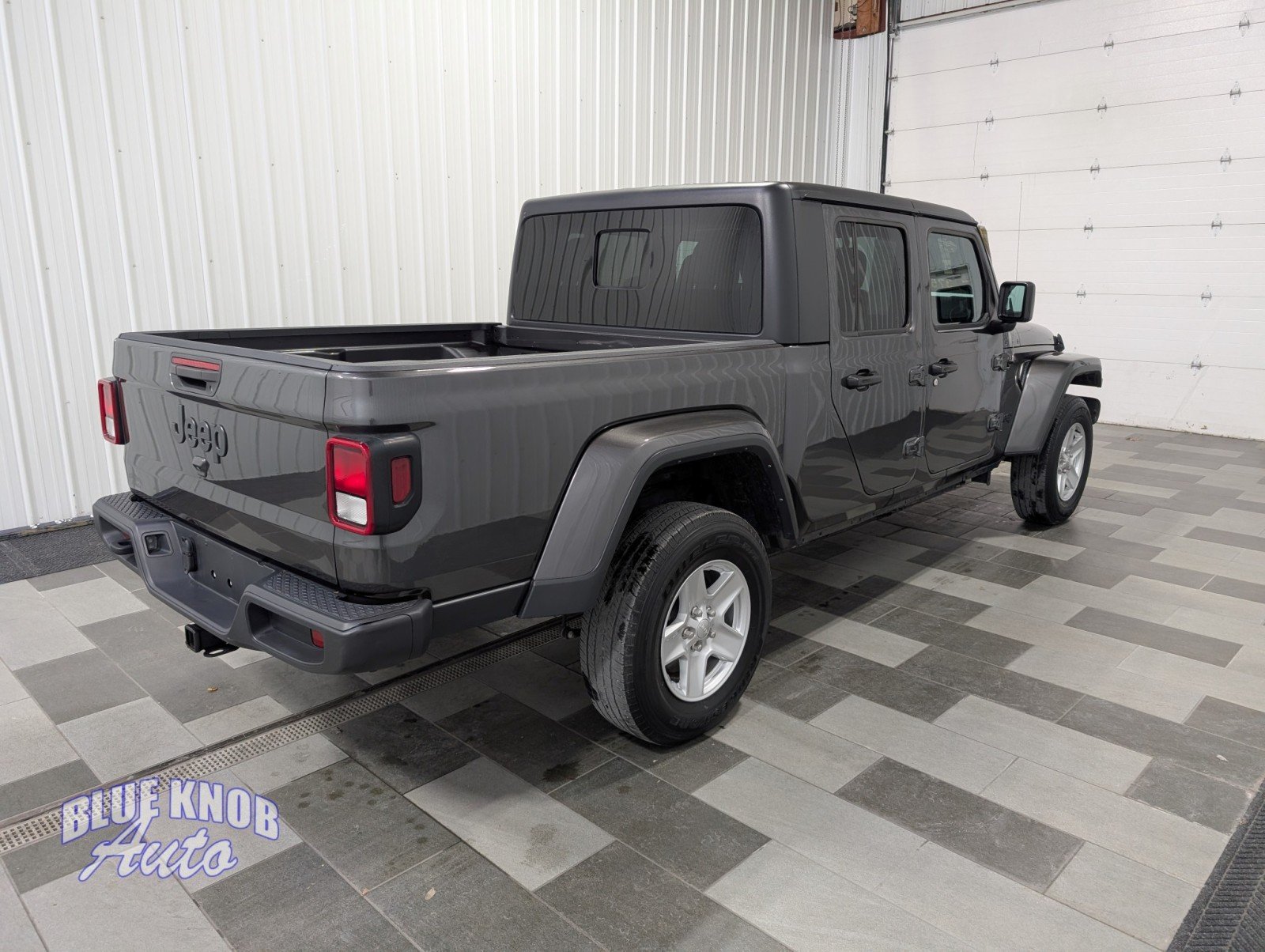 2023 Jeep Gladiator Sport S photo 4