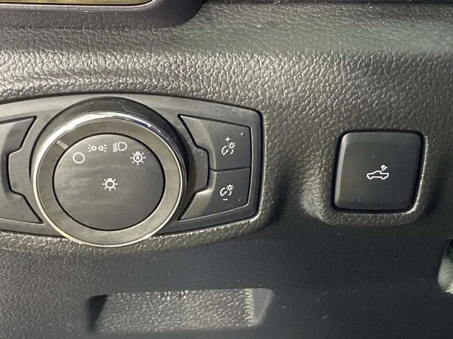 Used 2023 White Ford Lariat image 14