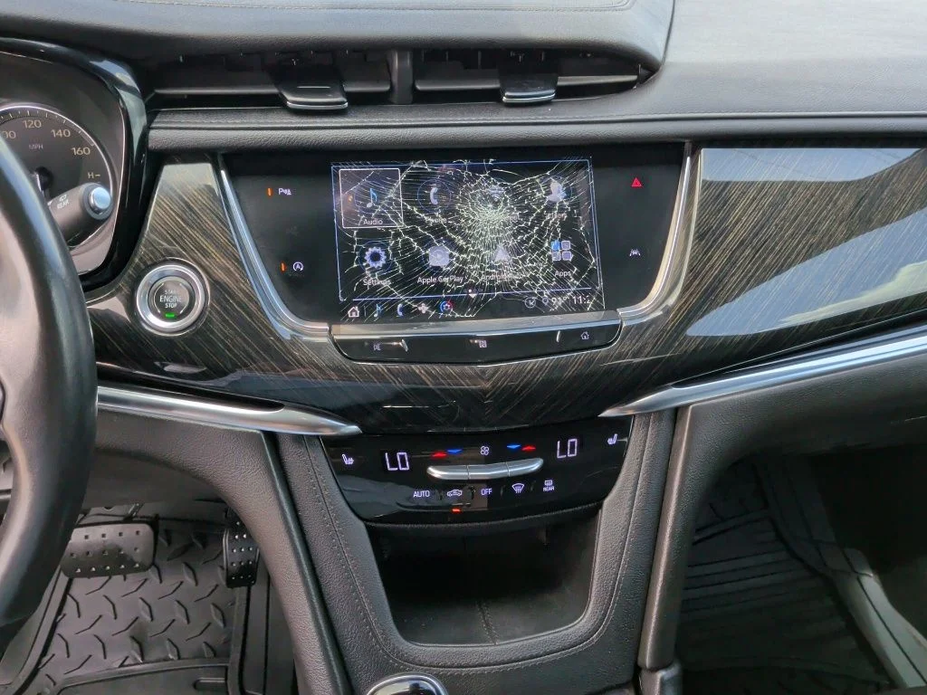 Used 2020 Silver Cadillac Premium Luxury image 23