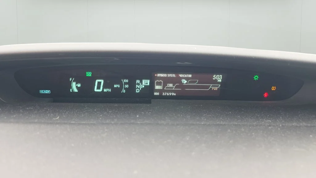 Used 2013 Silver Toyota Two image 23