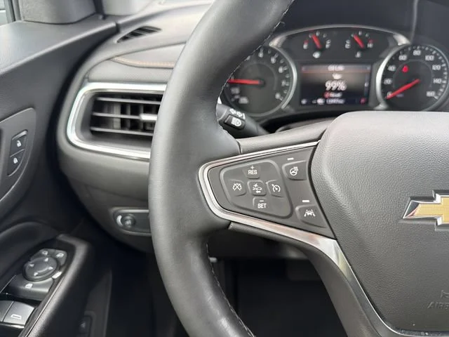Used 2024 Iridescent Pearl Tricoat Chevrolet Premier image 29