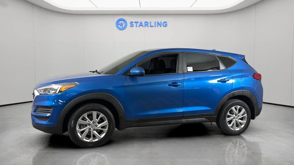 Used 2019 Blue Hyundai SE image 3