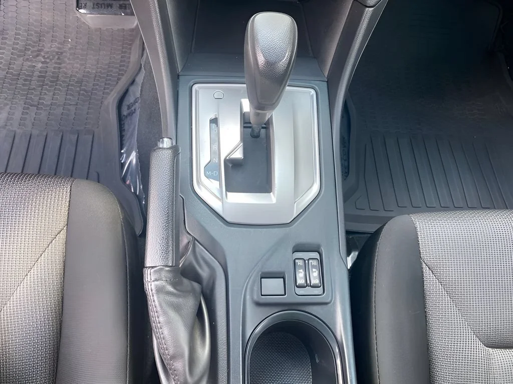 Used 2020  Subaru Premium image 23