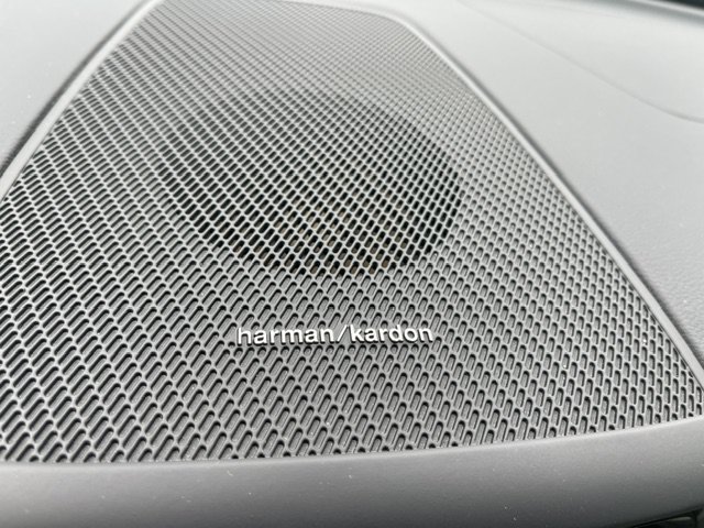 Used 2022 Silver Volvo Inscription image 20