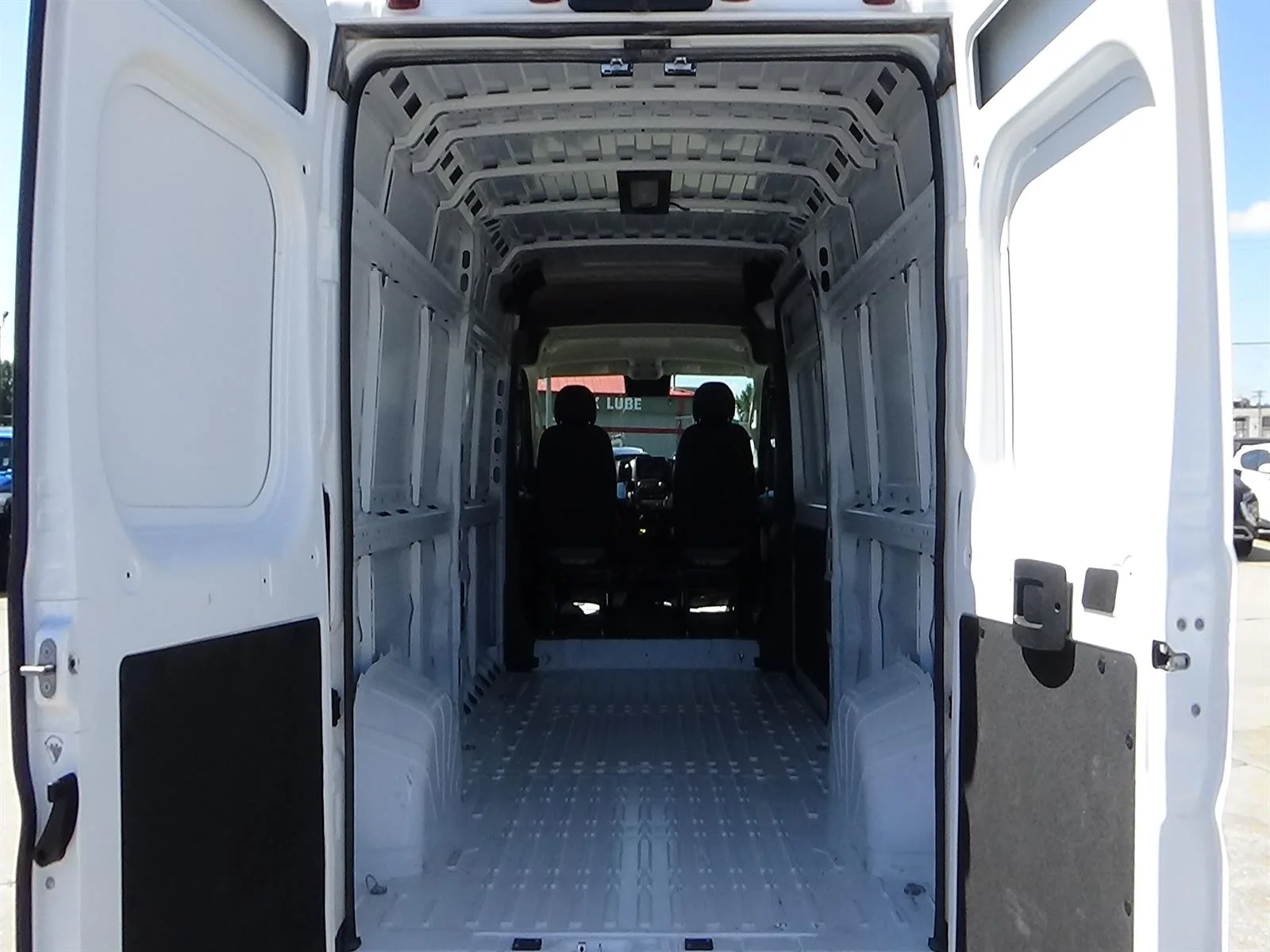 Used 2026 Bright White Clear Coat (pw7) RAM Tradesman 2500 image 10